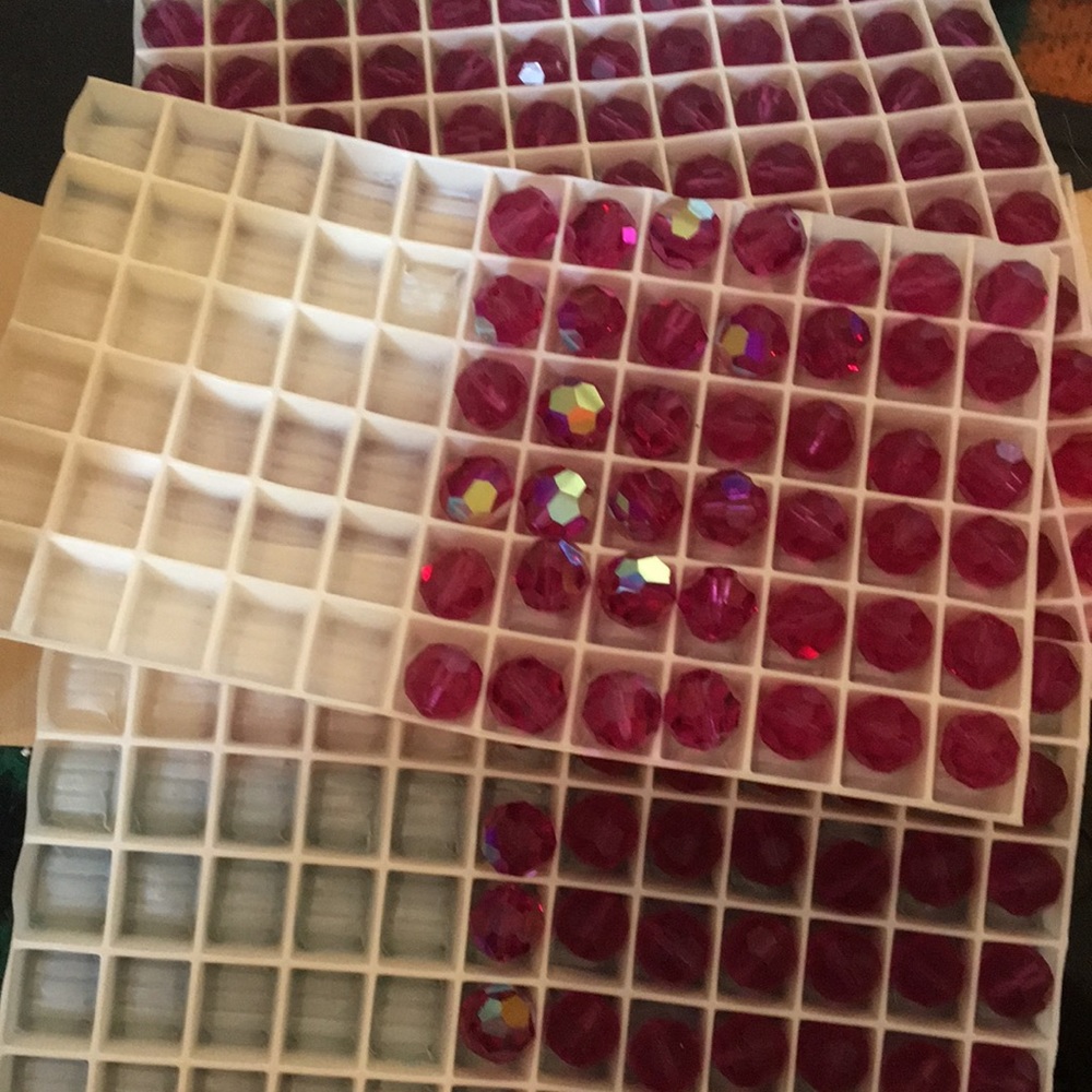 Fushia beads 9 mm ... nice shape and Gorg color